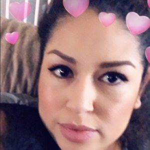 Meet your Posher, Mireya